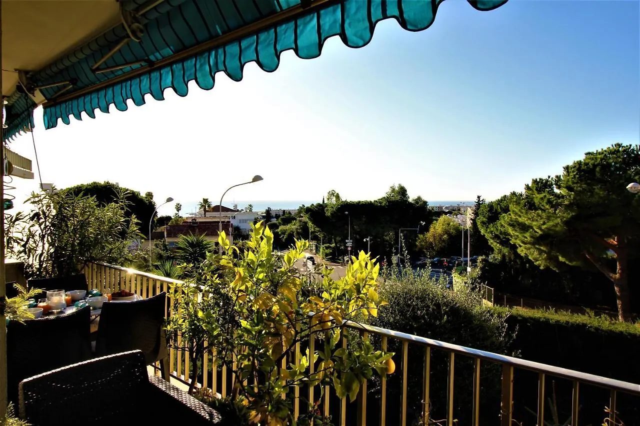 Nice Booking - Lanterne Bleue