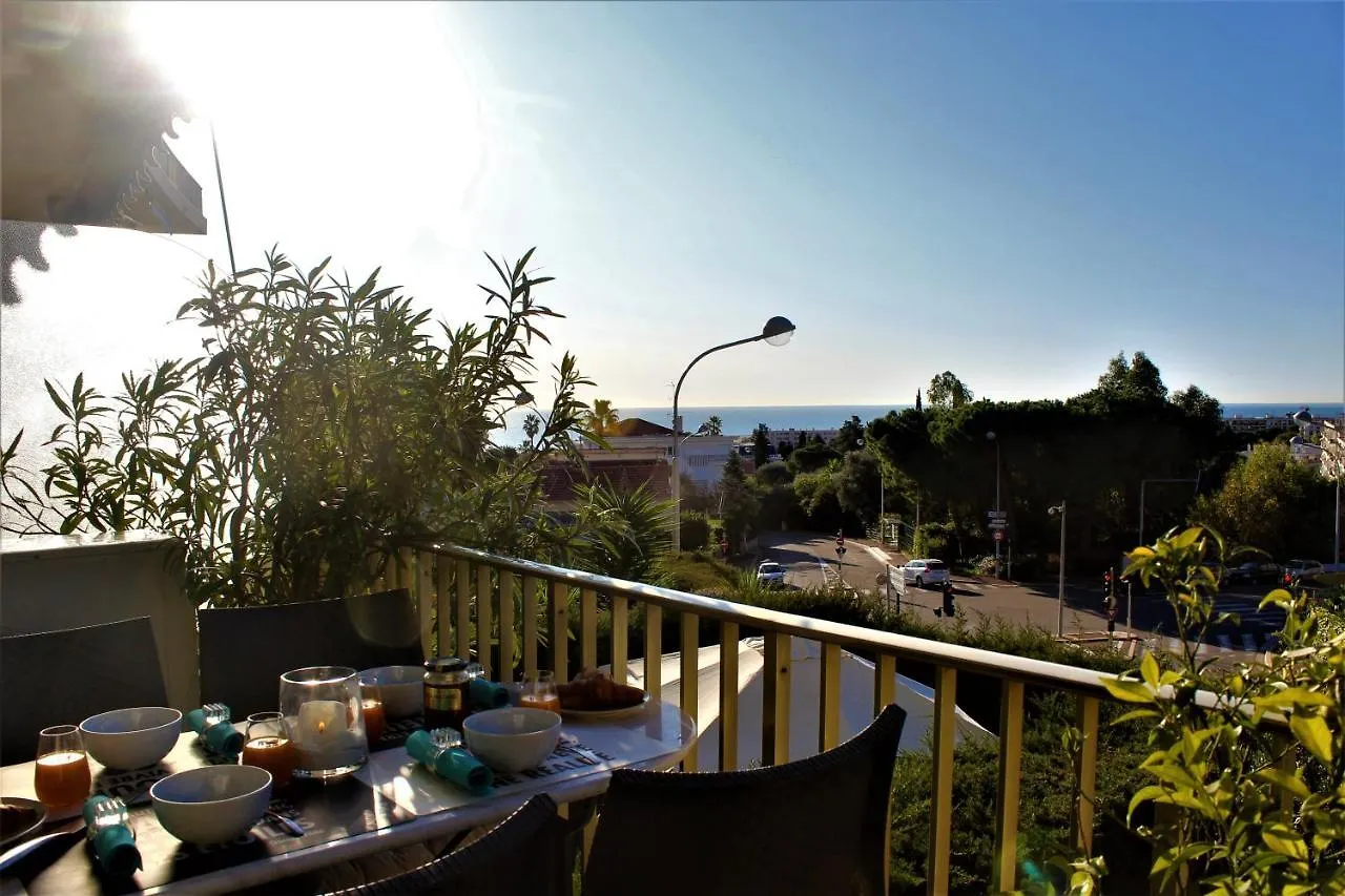 Nice Booking - Lanterne Bleue 0*,  Francia
